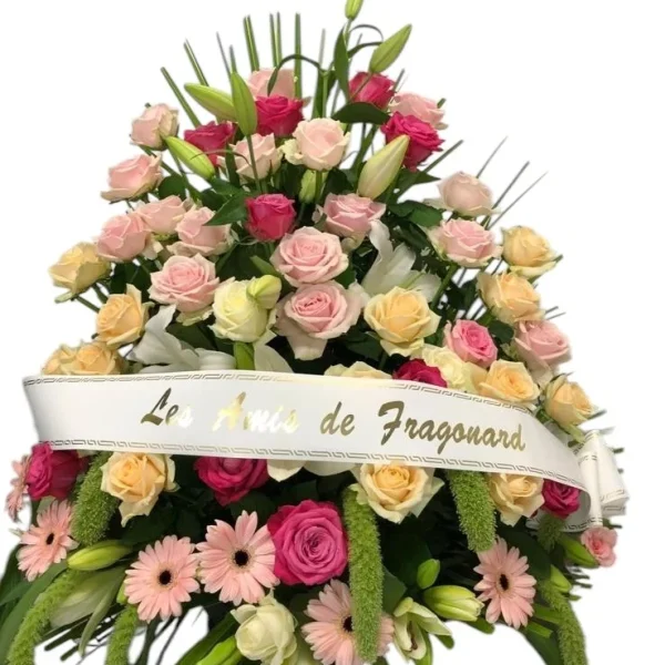 Souvenirfleuri.fr-Pyramide roses ivoires, roses et fushia